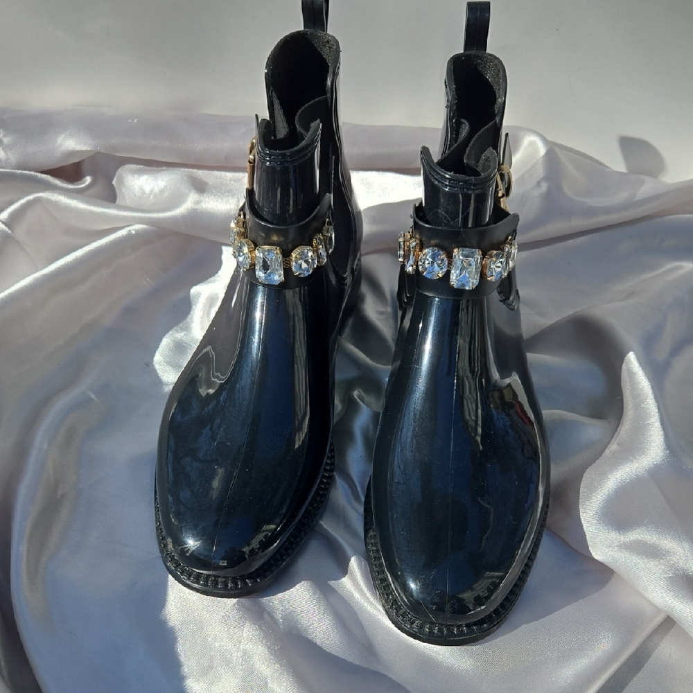 Henry Ferrera Black Patent Chelsea Boots with Crystal Chain NEW Size 10